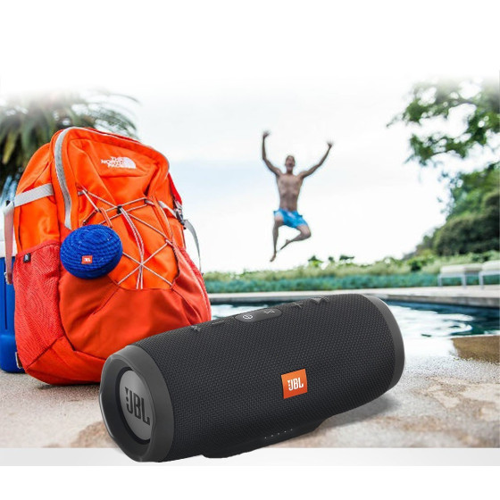 Водоустойчива Bluetooth колонка JBL Charge 3 с мощна батерия | Купете сега